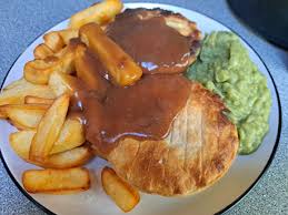 Any Pie& Chips with sauce