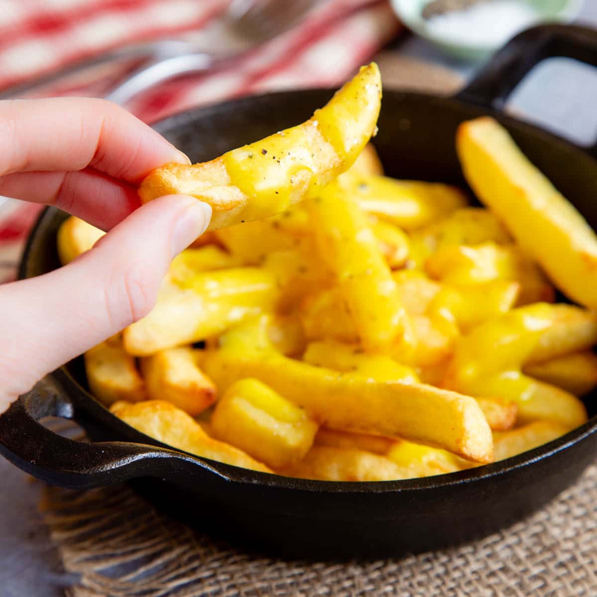 Cheesy-Chips-featured